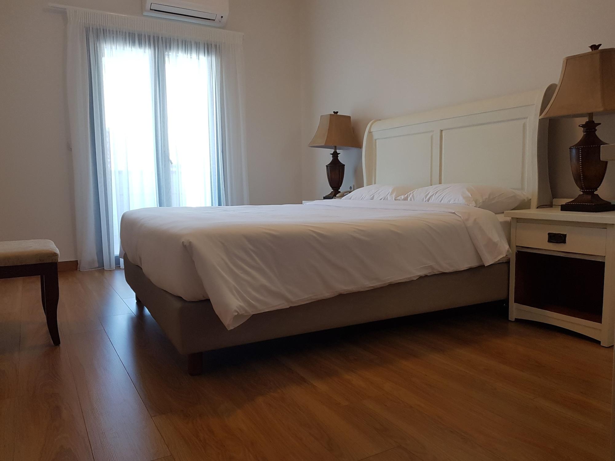 Messina Resort Hotel Kyparissia Esterno foto