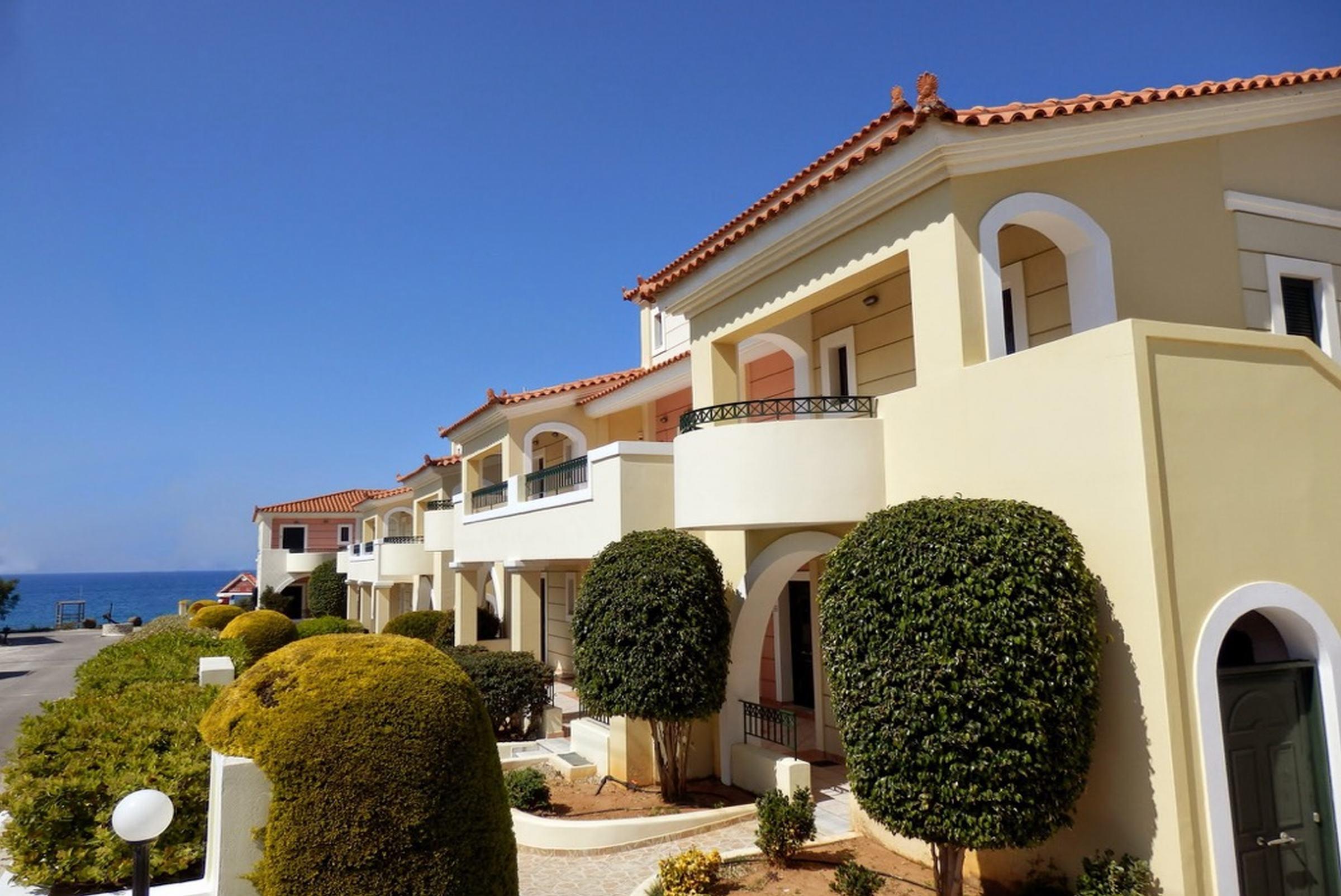 Messina Resort Hotel Kyparissia Esterno foto