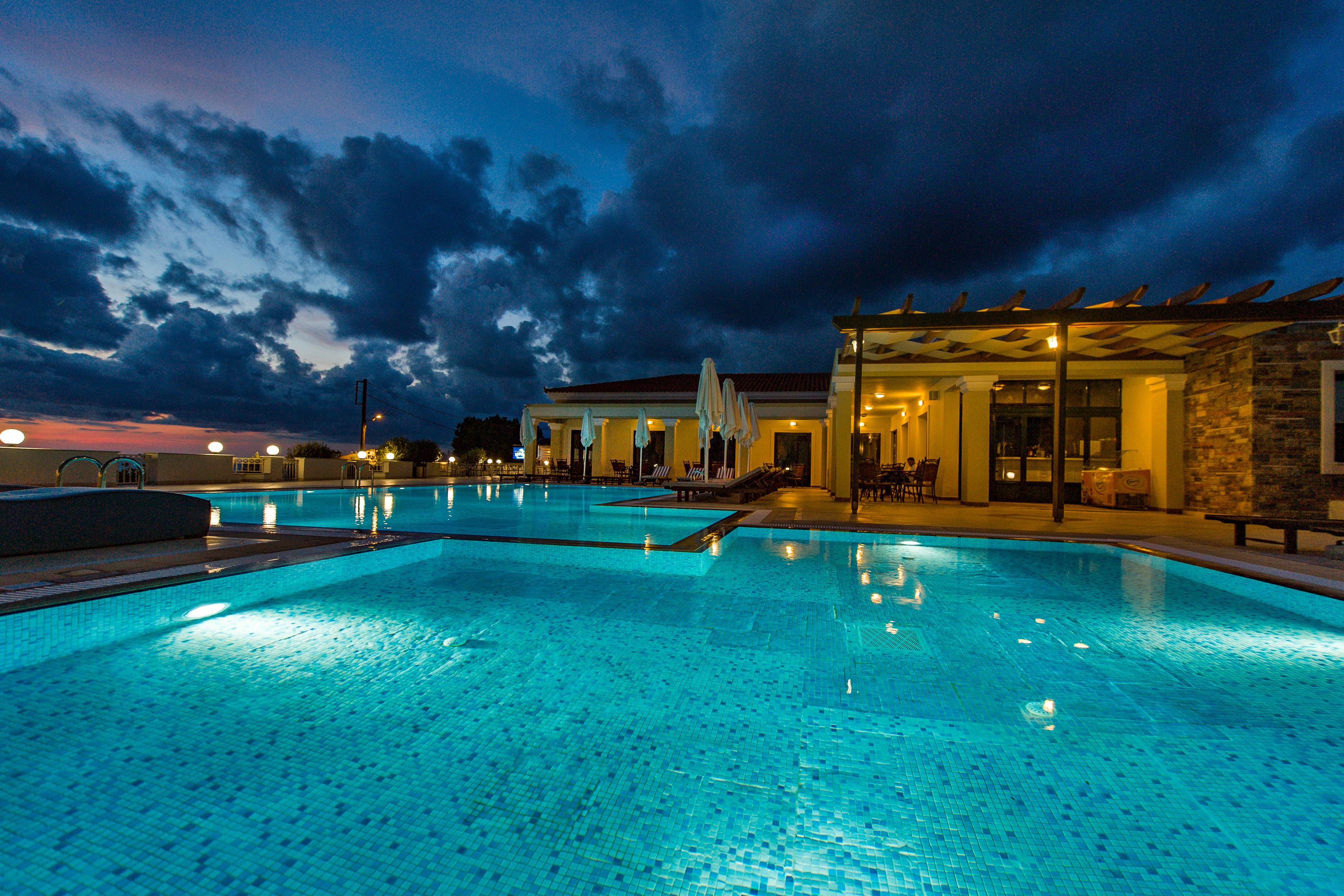 Messina Resort Hotel Kyparissia Esterno foto