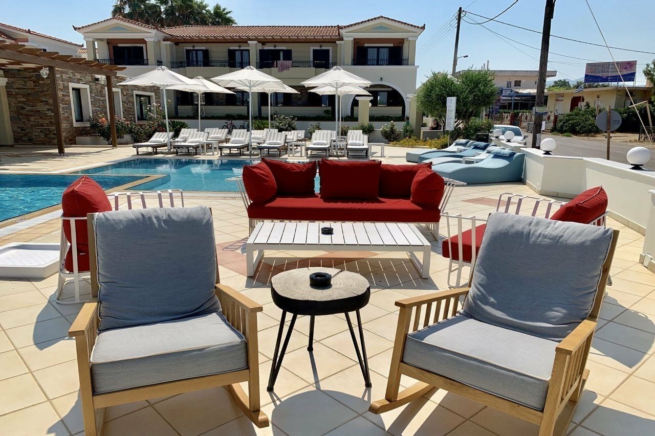Messina Resort Hotel Kyparissia Esterno foto