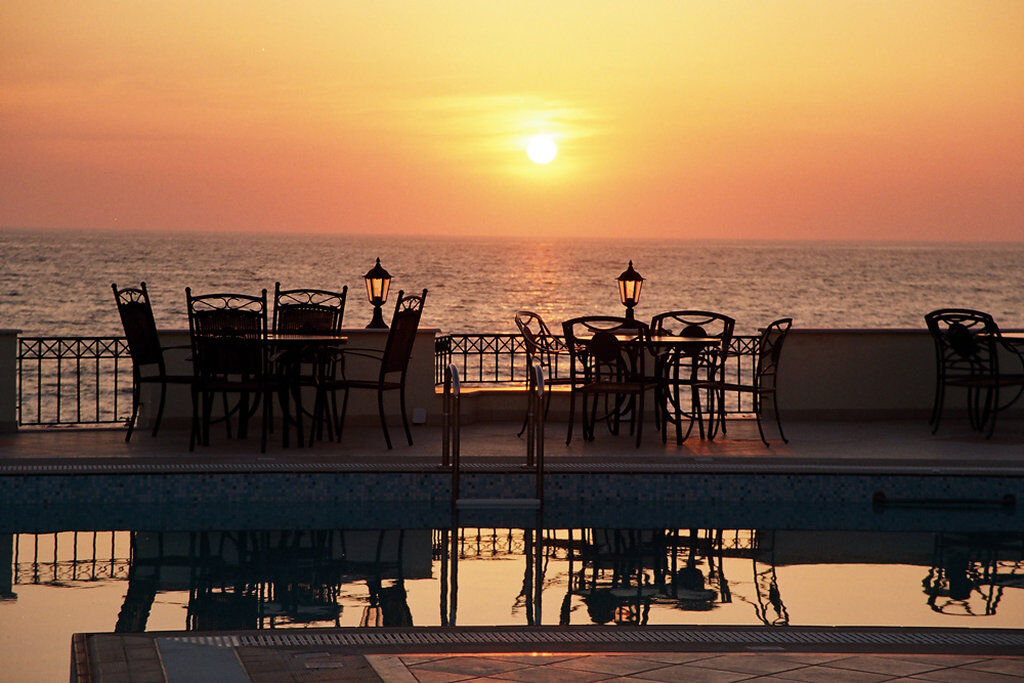 Messina Resort Hotel Kyparissia Esterno foto